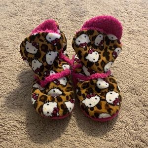 Hello Kitty slipper booties
